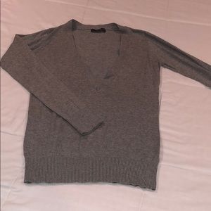 ⭐️ Deep V Sweater 5/$25!